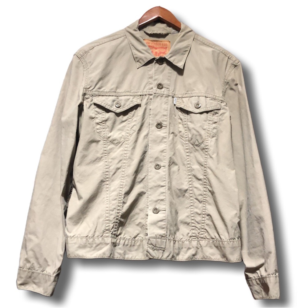 COPY - Rare men’s Levi’s tan denim jacket size large